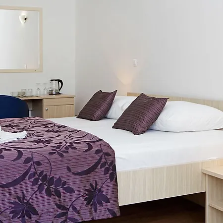 Zlatni Rat 4* Bol
