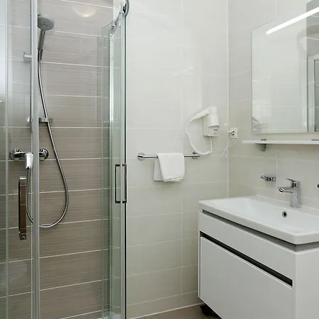 Zlatni Rat Hotel Bol