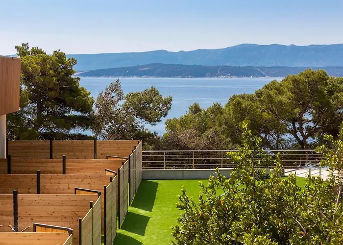 Zlatni Rat 4*