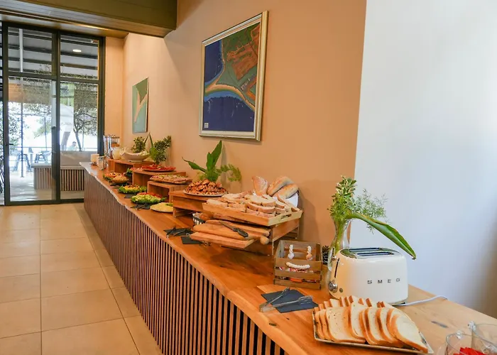Zlatni Rat Hotel Bol