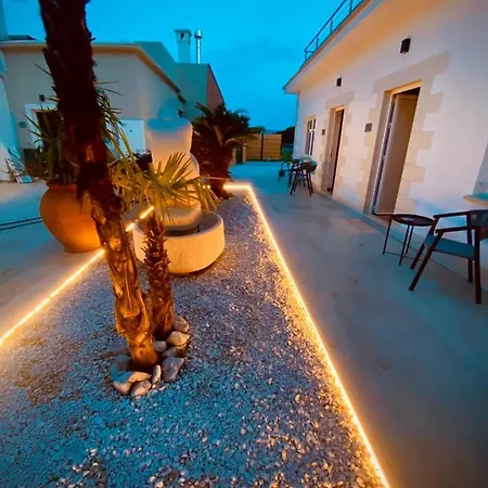 Hotel Zlatni Rat 4*