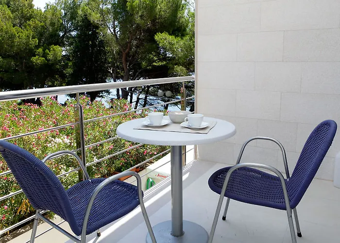 Zlatni Rat Hotel Bol